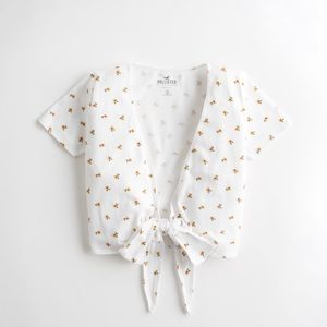 Hollister Must-Have Multi-Way Wrap Top